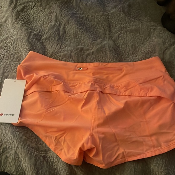 Lululemon Speed up LR Short 2.5” lined - Picture 3 of 3